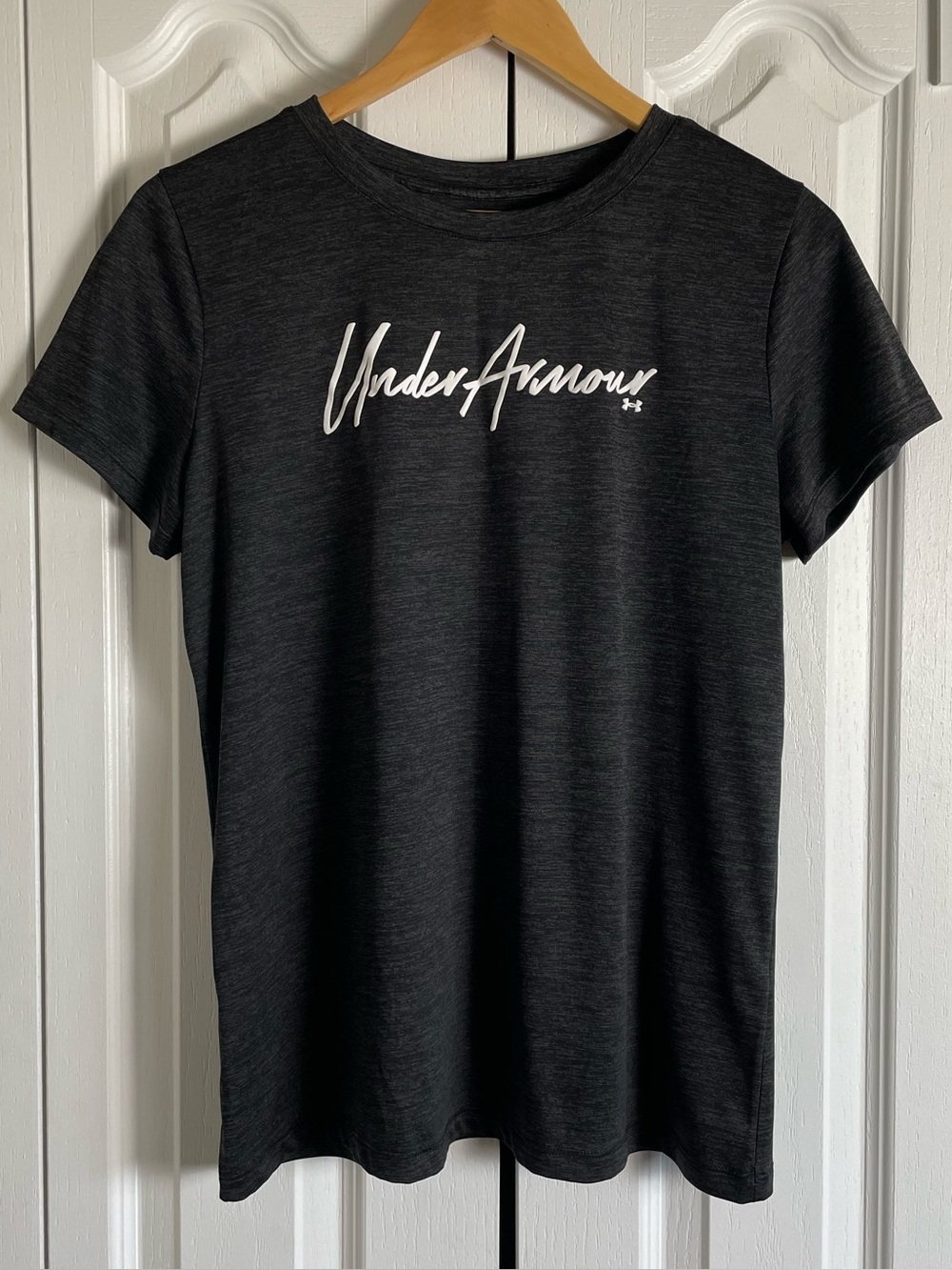 Under Armour Loose Fit Active Top Women’s L Heathered Black Outdoor Heat Gear